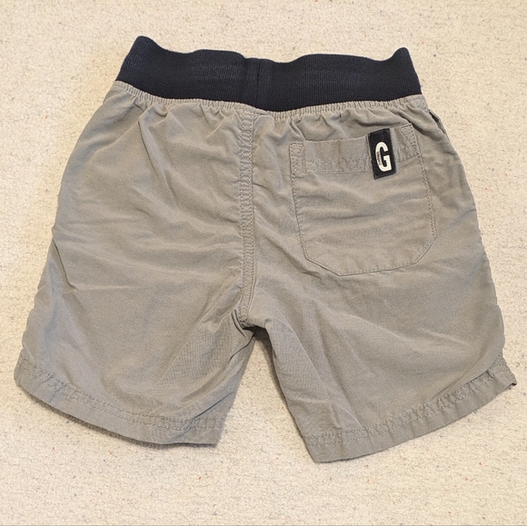 *4/$20* Boys pull on shorts - Picture 3 of 3